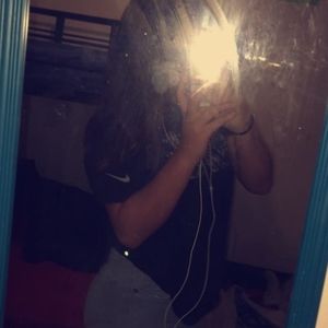 Meet your Posher, Shawna